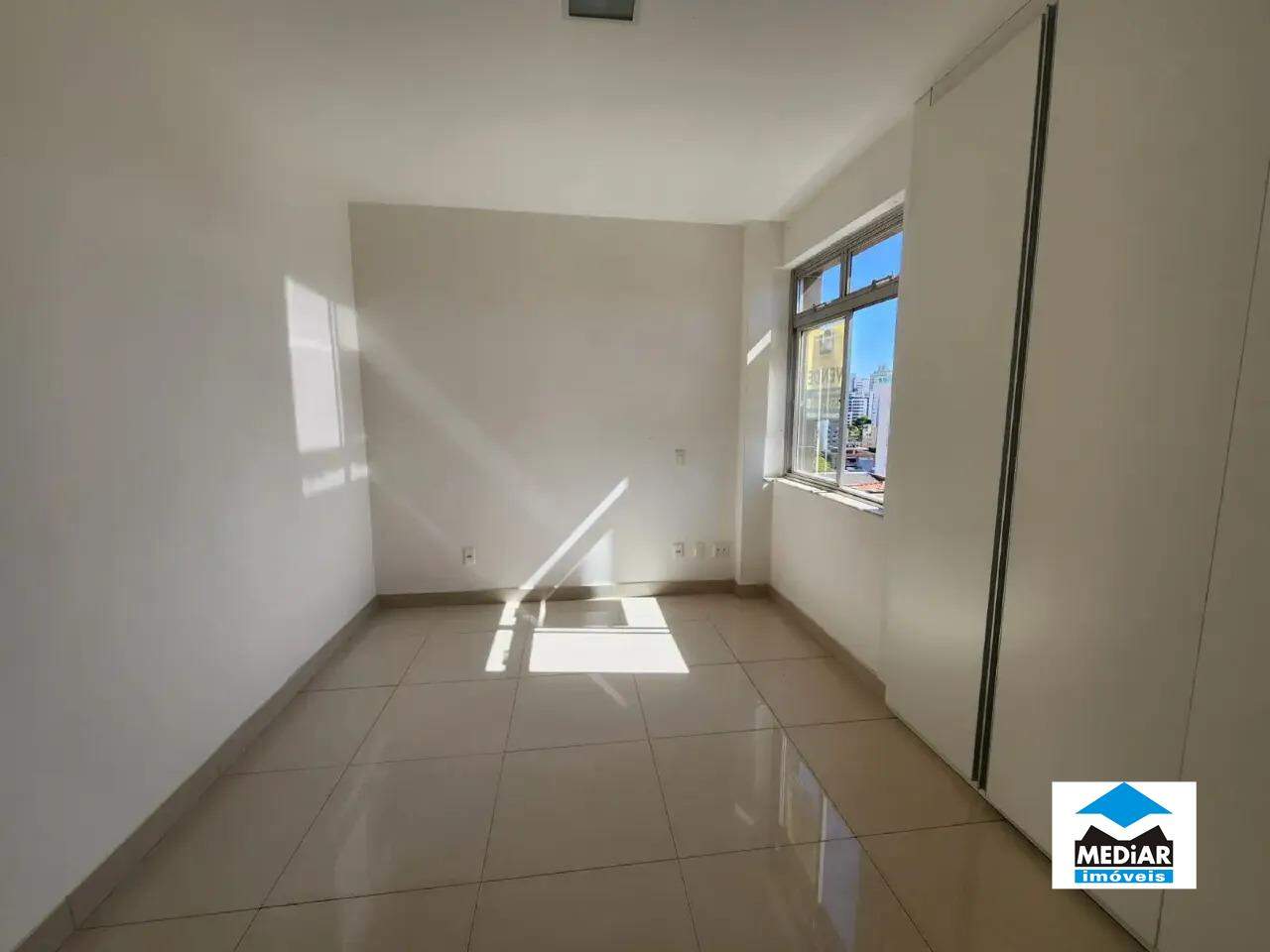 Apartamento à venda com 3 quartos, 62m² - Foto 4