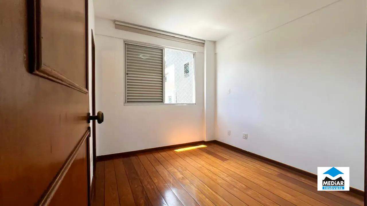 Apartamento à venda com 3 quartos, 93m² - Foto 4