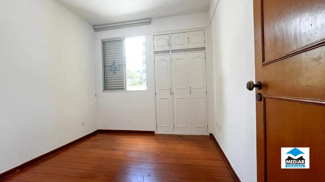 Apartamento à venda com 3 quartos, 93m² - Foto 3