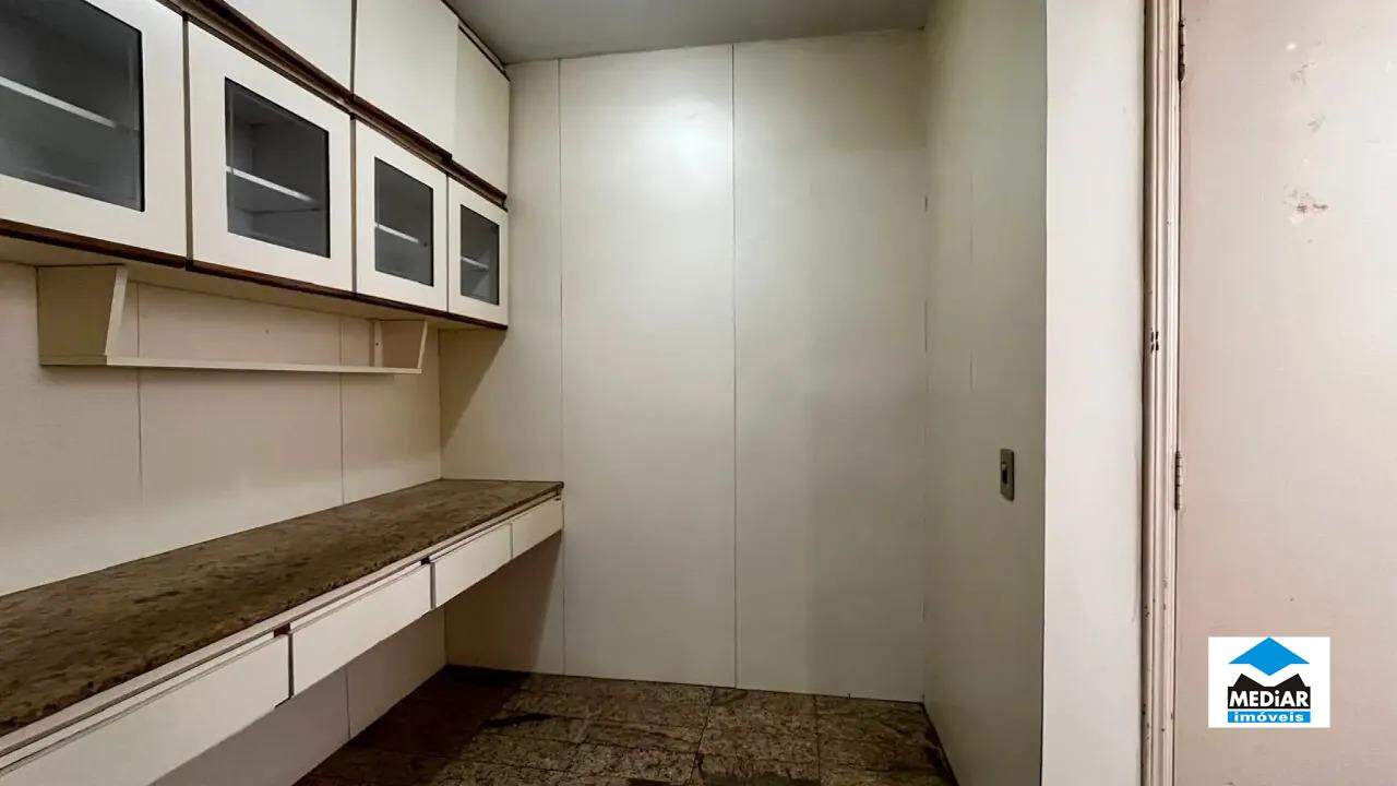 Apartamento à venda com 3 quartos, 115m² - Foto 18