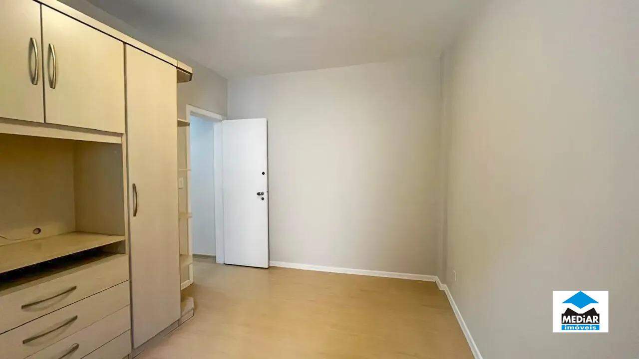 Apartamento à venda com 2 quartos, 90m² - Foto 7