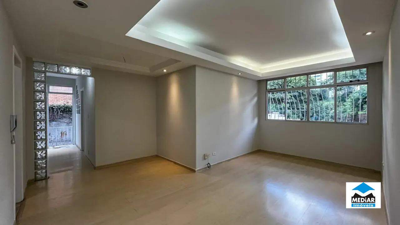 Apartamento à venda com 2 quartos, 90m² - Foto 3