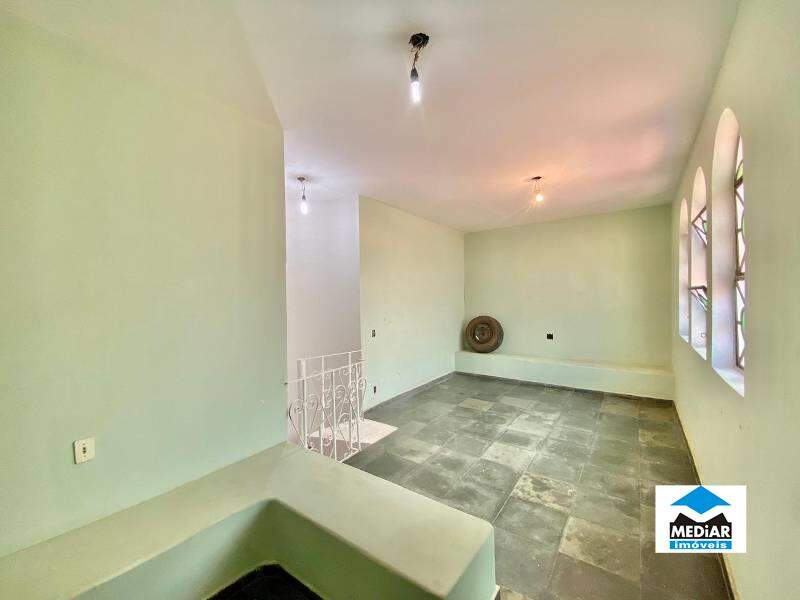 Casa à venda com 4 quartos, 312m² - Foto 11