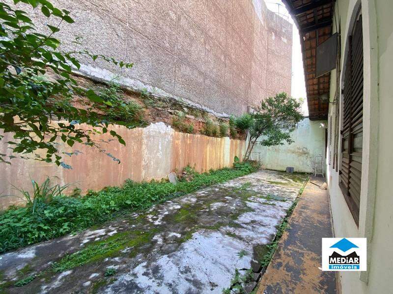 Casa à venda com 4 quartos, 312m² - Foto 18