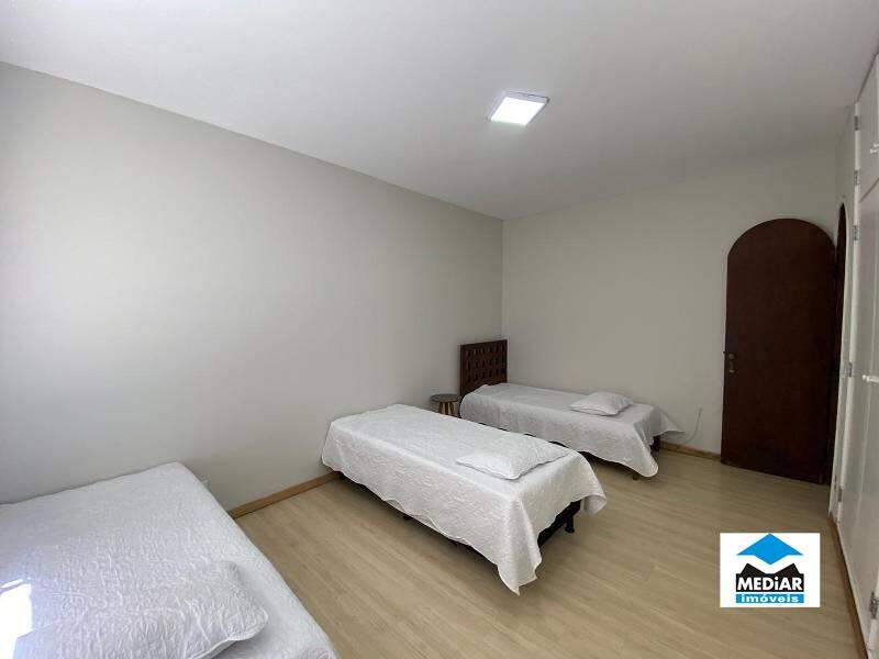 Casa à venda com 4 quartos, 312m² - Foto 21
