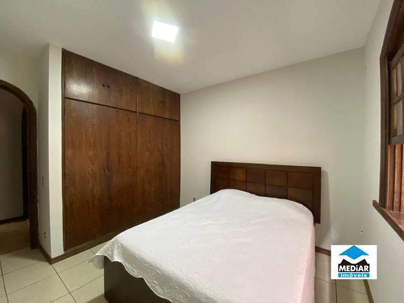 Casa à venda com 4 quartos, 312m² - Foto 22