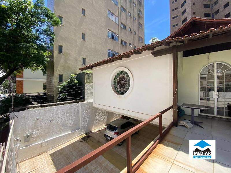 Casa à venda com 4 quartos, 312m² - Foto 3
