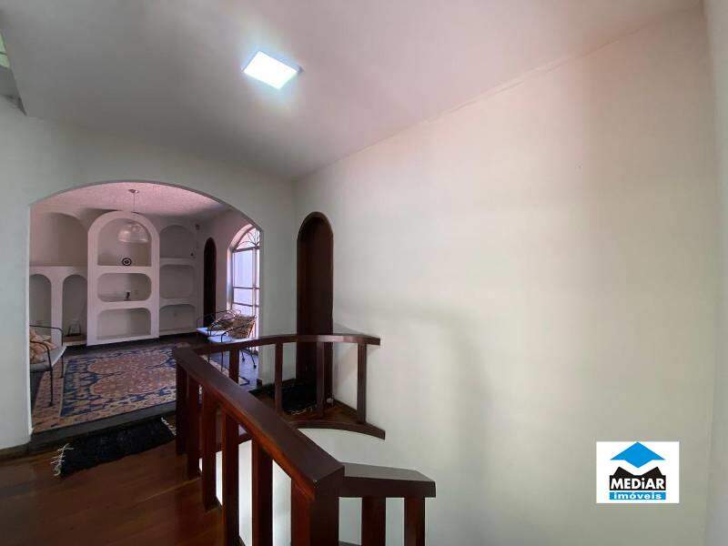 Casa à venda com 4 quartos, 312m² - Foto 6