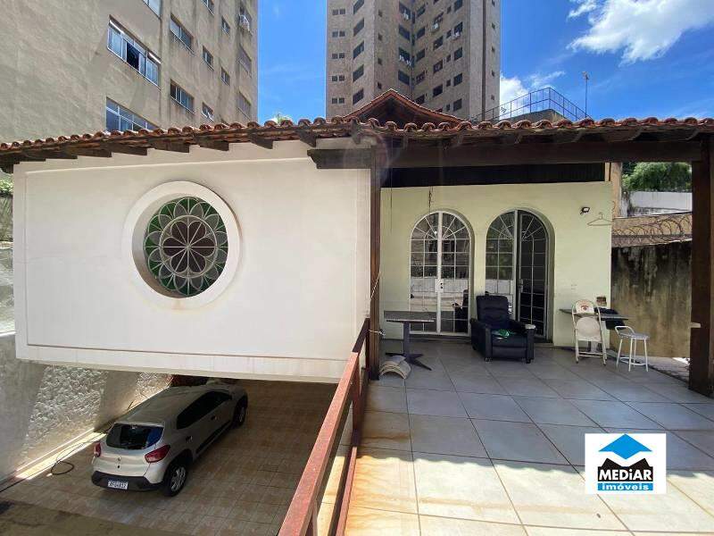 Casa à venda com 4 quartos, 312m² - Foto 7