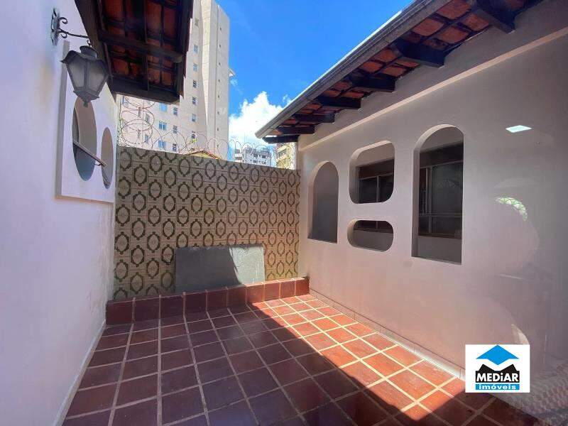 Casa à venda com 4 quartos, 312m² - Foto 8