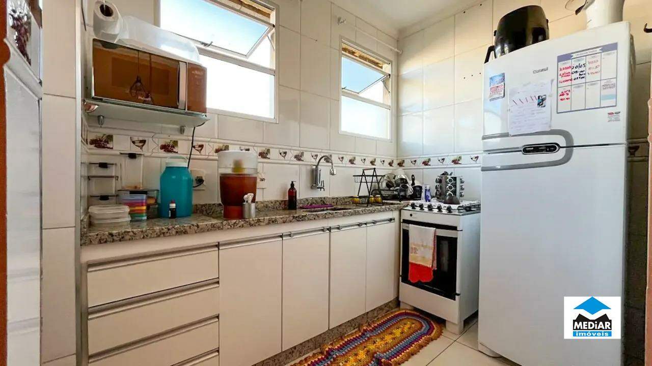 Apartamento à venda com 2 quartos, 60m² - Foto 14
