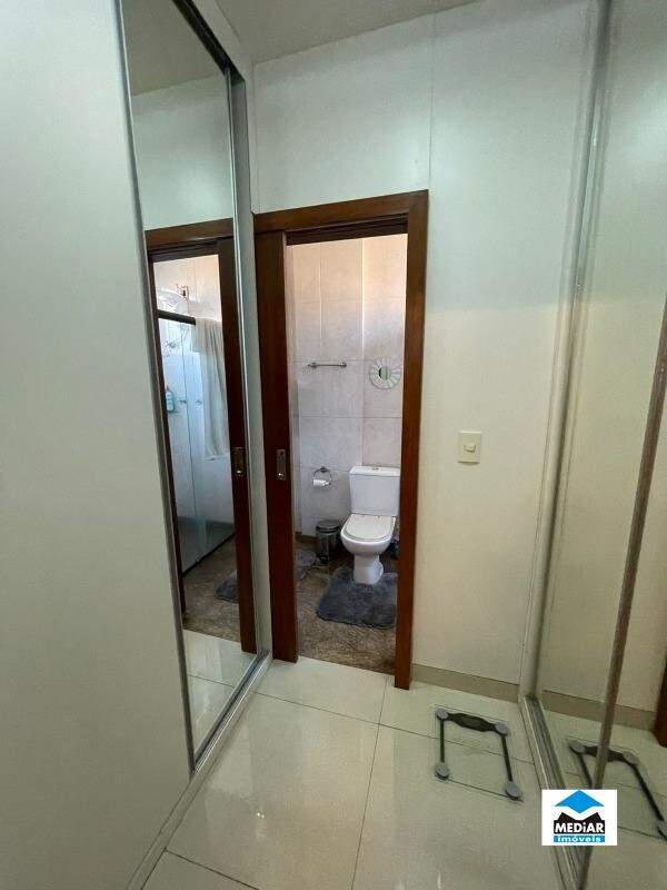 Apartamento à venda com 3 quartos, 115m² - Foto 3