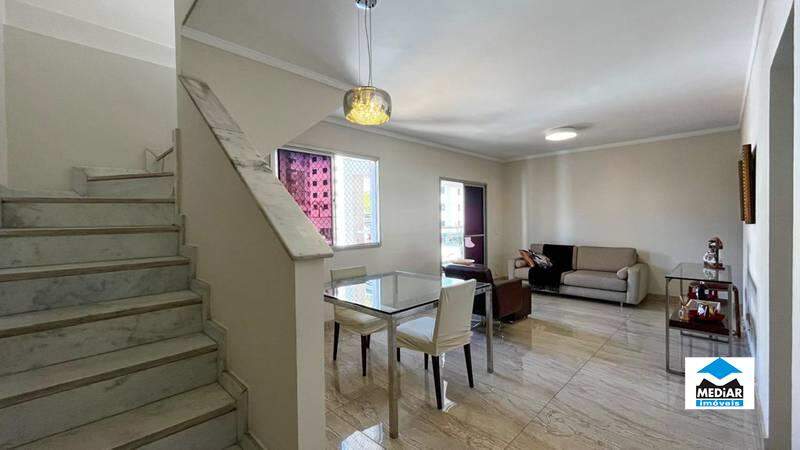 Cobertura à venda com 5 quartos, 240m² - Foto 1