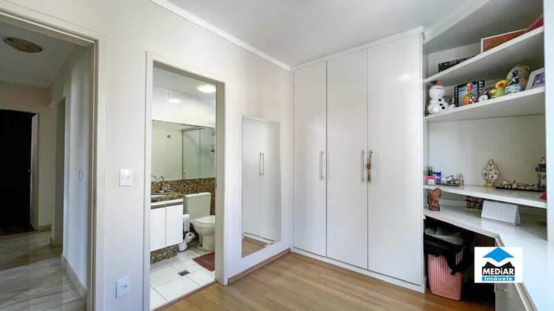 Cobertura à venda com 5 quartos, 240m² - Foto 15