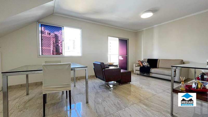 Cobertura à venda com 5 quartos, 240m² - Foto 9