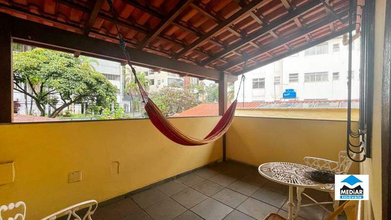 Casa à venda com 8 quartos, 500m² - Foto 10