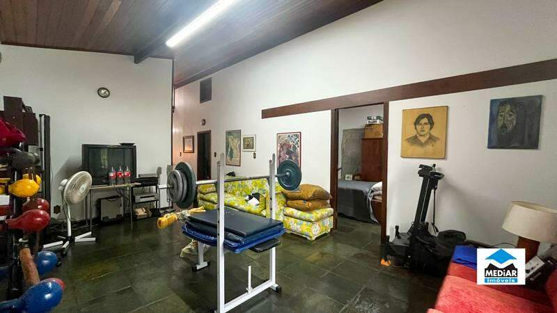 Casa à venda com 8 quartos, 500m² - Foto 12
