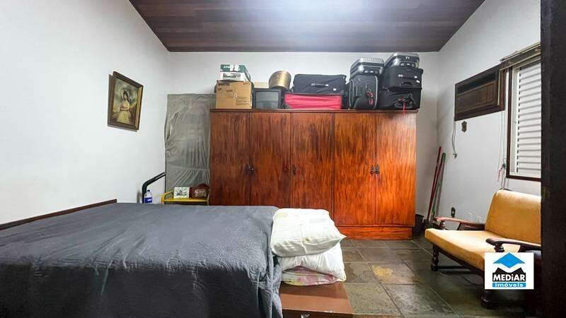 Casa à venda com 8 quartos, 500m² - Foto 13
