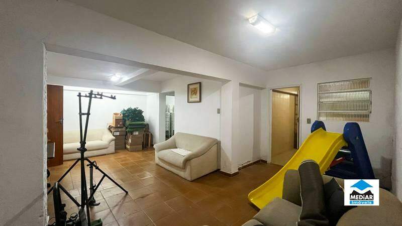 Casa à venda com 8 quartos, 500m² - Foto 17