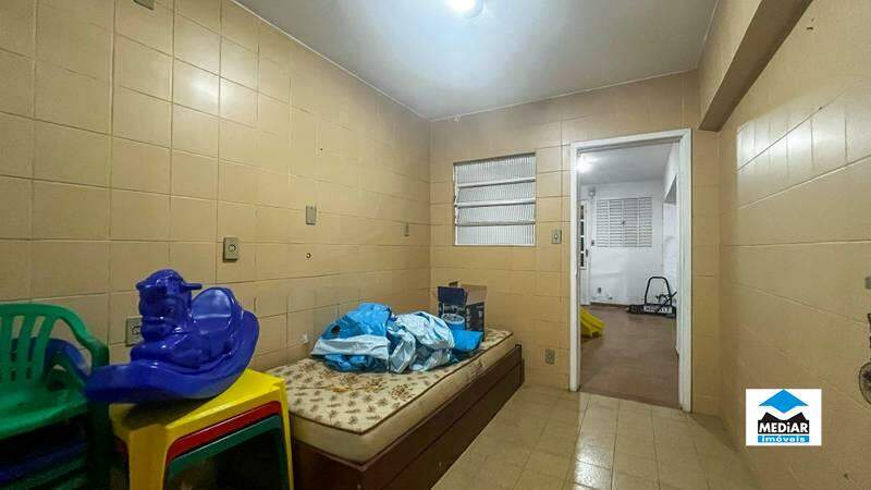Casa à venda com 8 quartos, 500m² - Foto 25