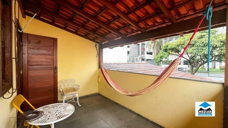 Casa à venda com 8 quartos, 500m² - Foto 7