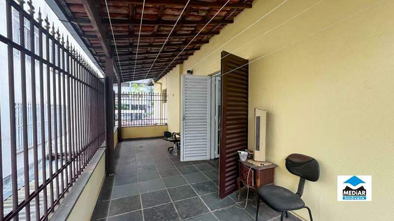 Casa à venda com 8 quartos, 500m² - Foto 9