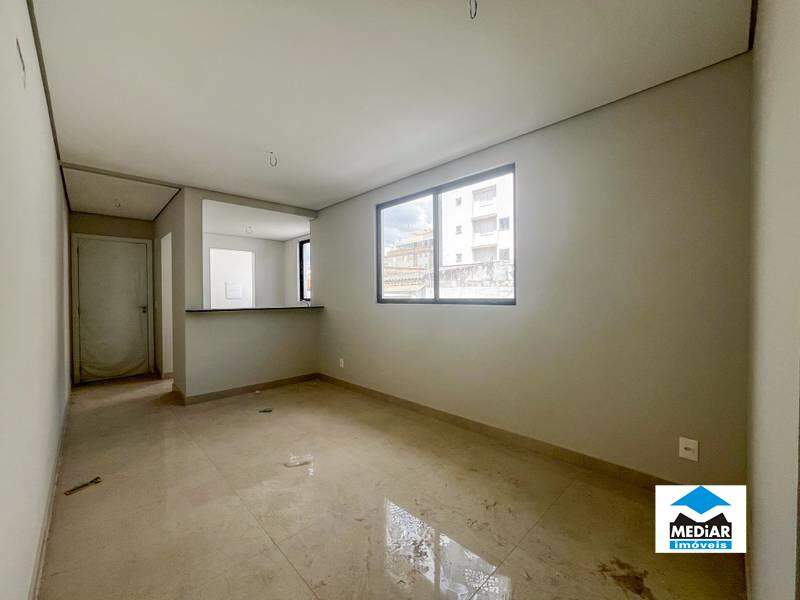 Apartamento à venda com 1 quarto, 40m² - Foto 1
