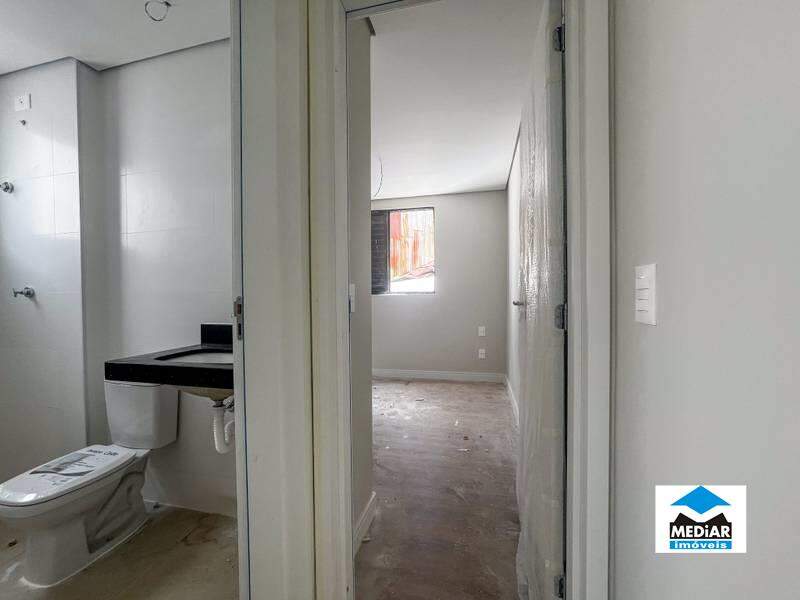 Apartamento à venda com 1 quarto, 40m² - Foto 11
