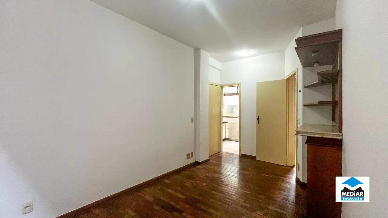 Apartamento à venda com 3 quartos, 80m² - Foto 4