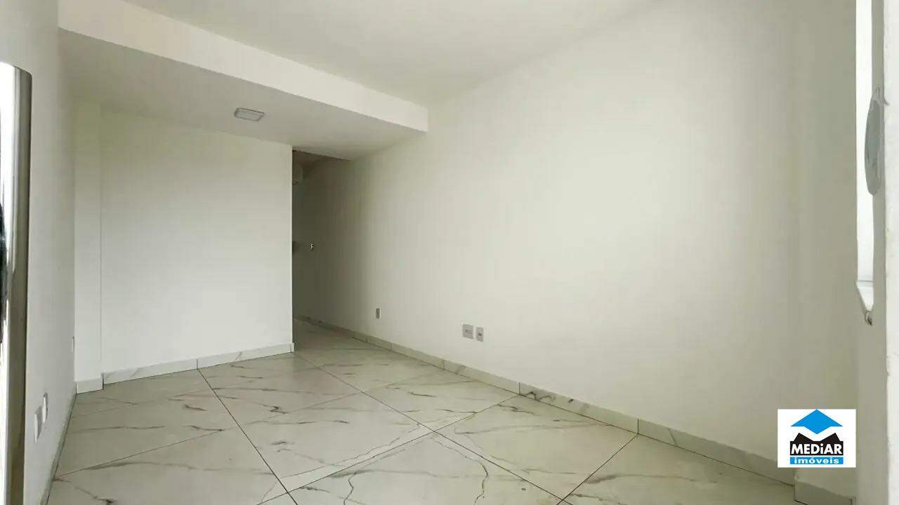 Casa à venda com 2 quartos, 80m² - Foto 16