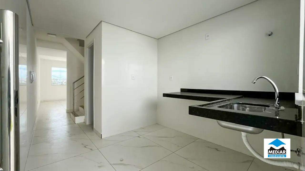 Casa à venda com 2 quartos, 80m² - Foto 20