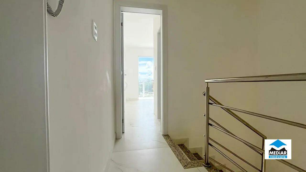 Casa à venda com 2 quartos, 80m² - Foto 18