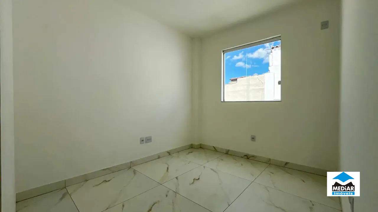 Casa à venda com 2 quartos, 80m² - Foto 11