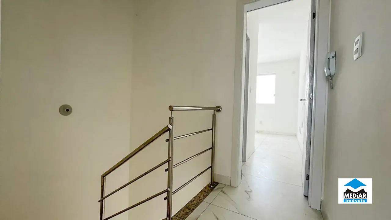 Casa à venda com 2 quartos, 80m² - Foto 19