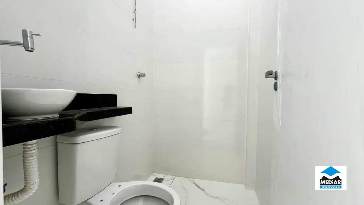 Casa à venda com 2 quartos, 80m² - Foto 12