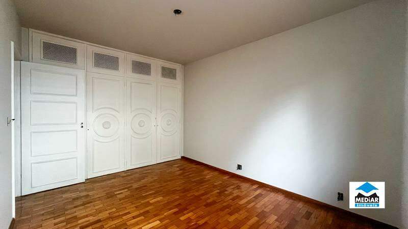 Casa à venda com 4 quartos, 510m² - Foto 9