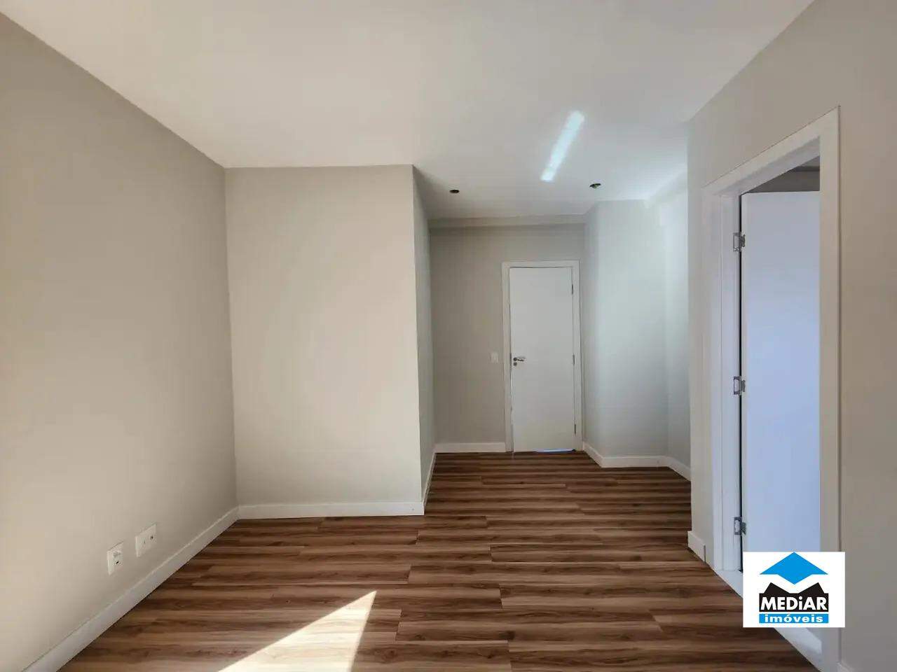 Apartamento à venda com 3 quartos, 85m² - Foto 11