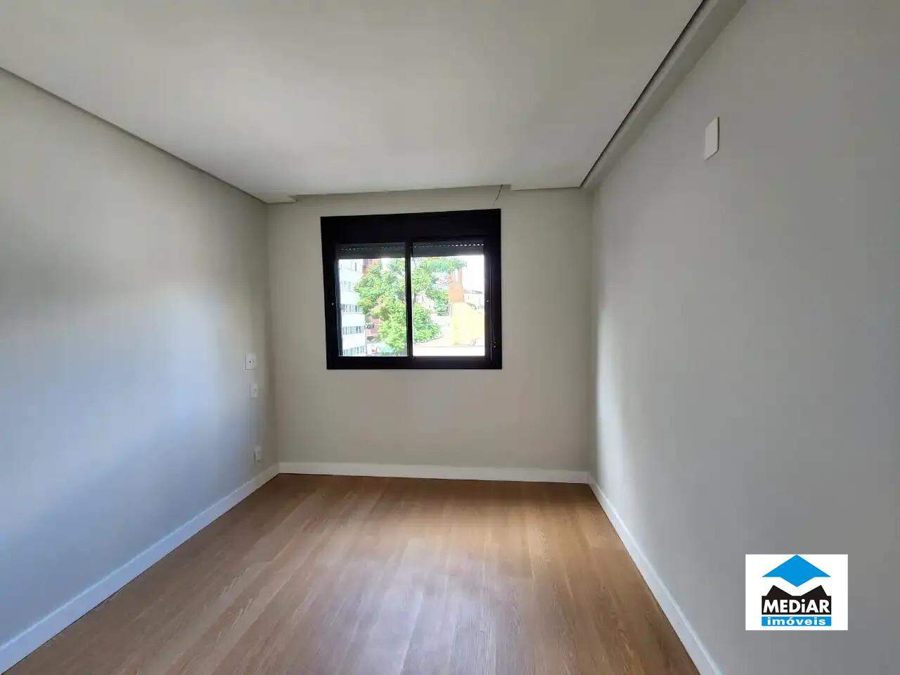 Apartamento à venda com 3 quartos, 85m² - Foto 12