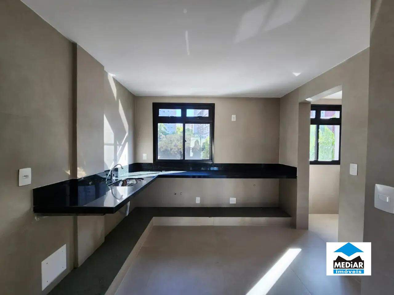 Apartamento à venda com 3 quartos, 85m² - Foto 19