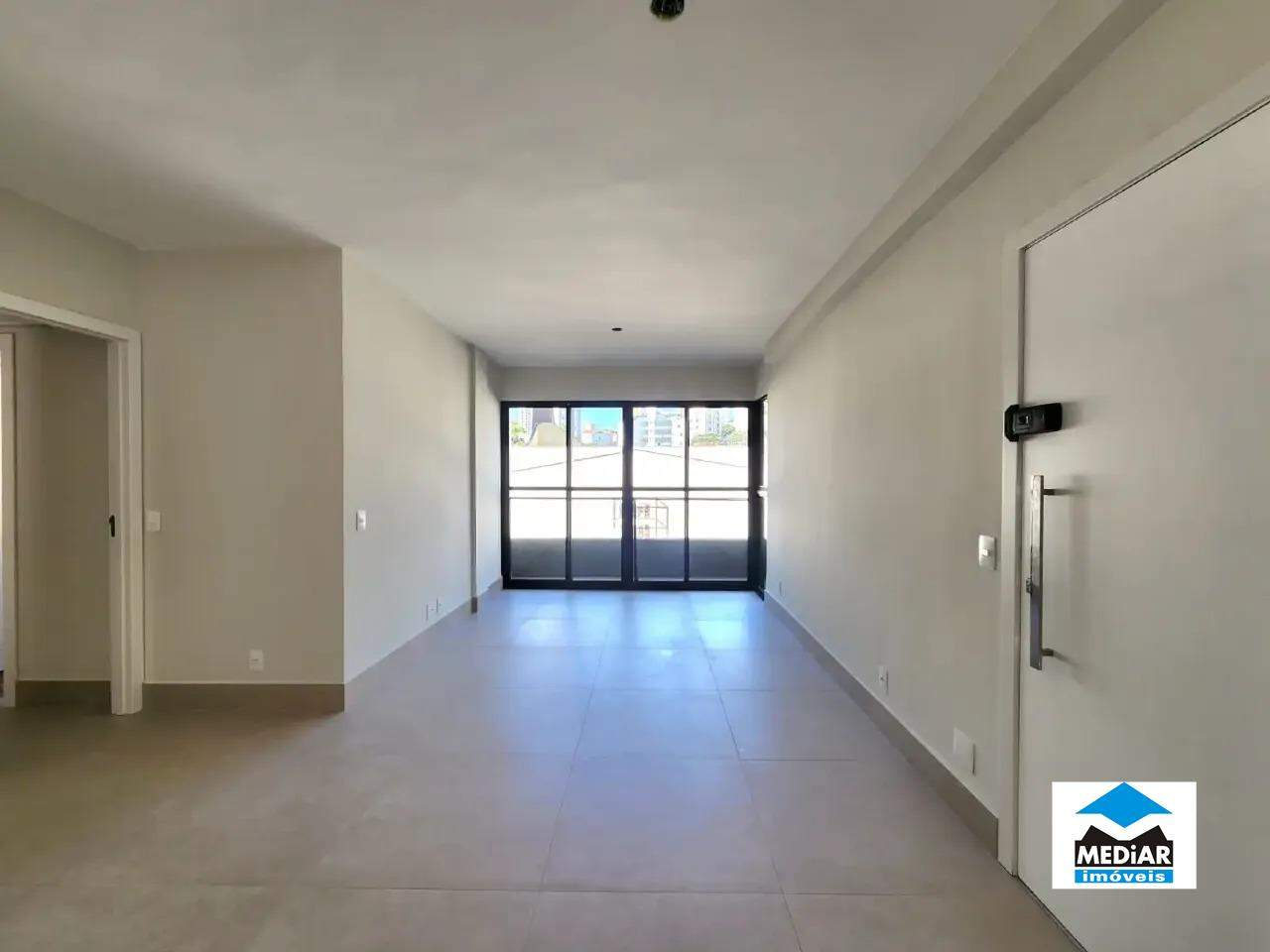 Apartamento à venda com 3 quartos, 85m² - Foto 9
