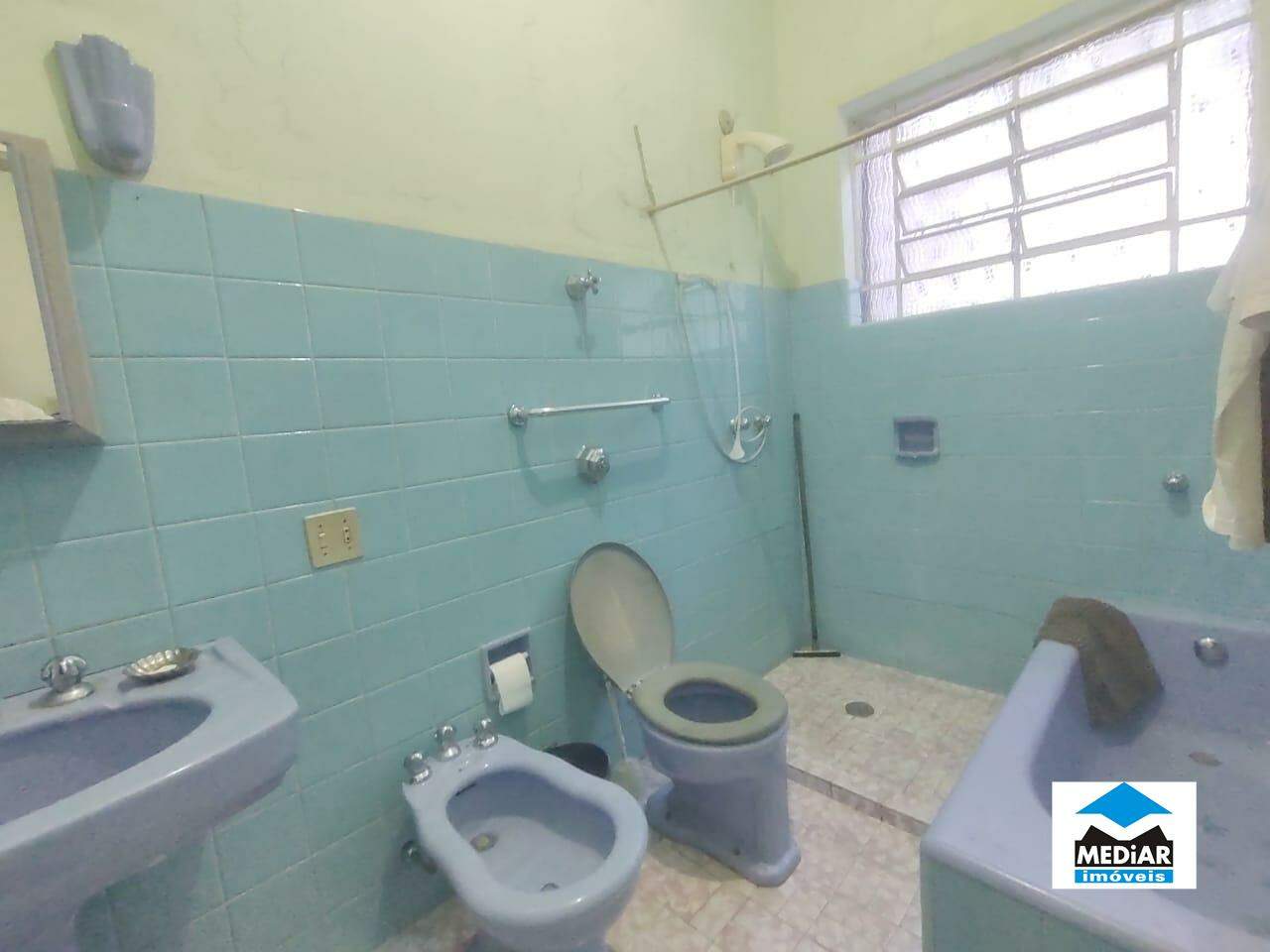 Casa para alugar com 4 quartos, 298m² - Foto 11