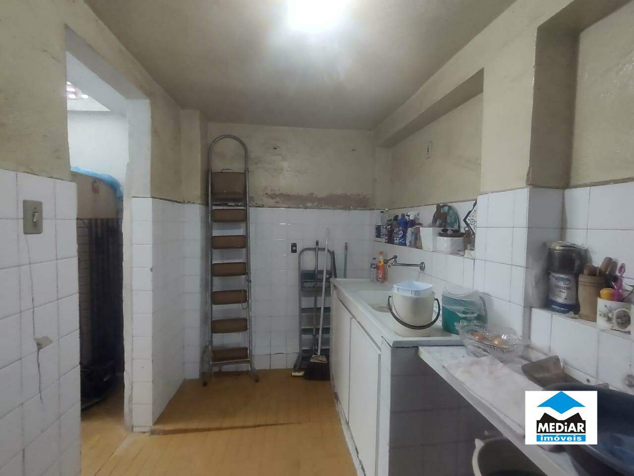 Casa para alugar com 4 quartos, 298m² - Foto 14