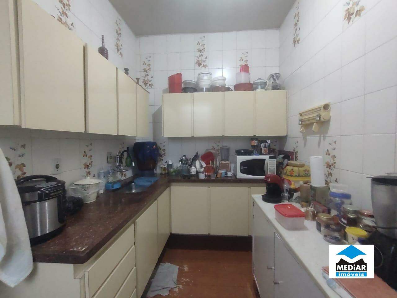 Casa para alugar com 4 quartos, 298m² - Foto 13