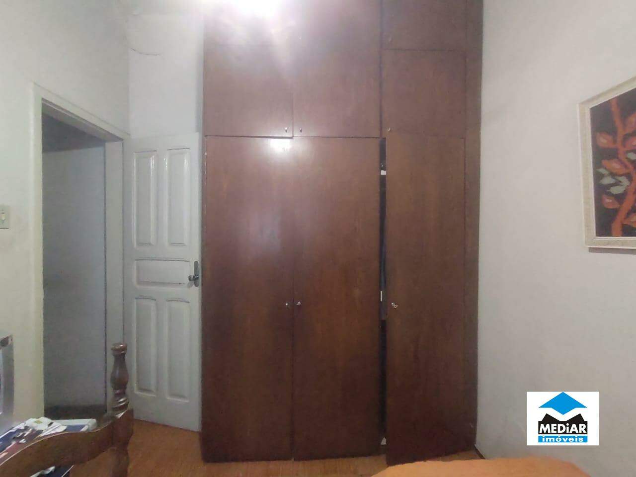 Casa para alugar com 4 quartos, 298m² - Foto 6
