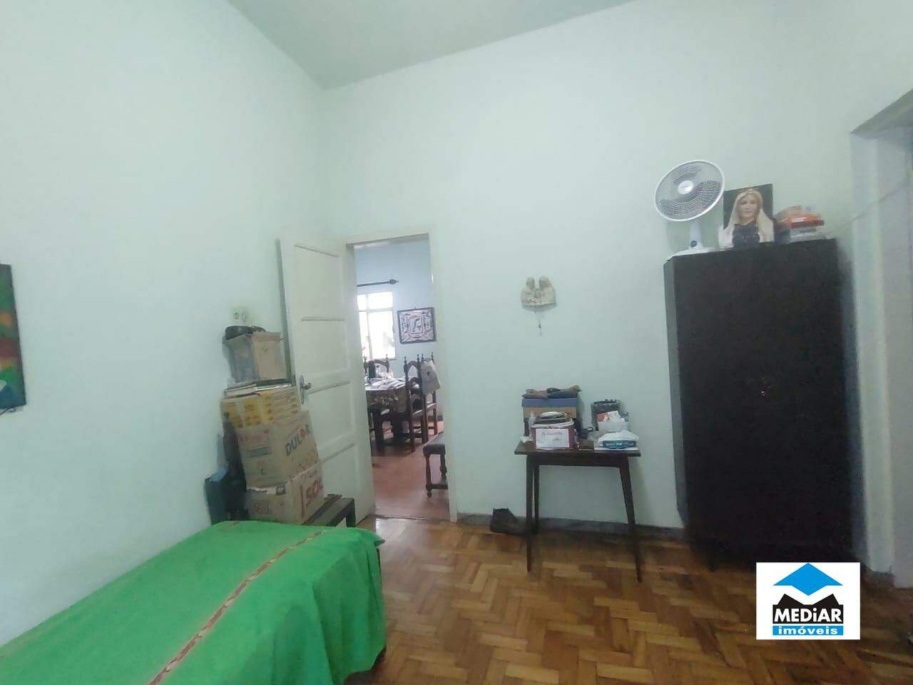 Casa para alugar com 4 quartos, 298m² - Foto 9