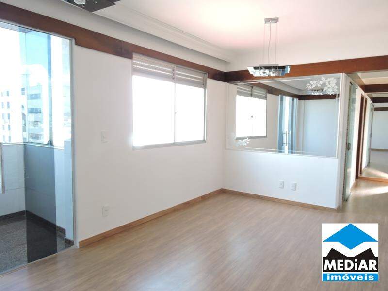 Apartamento à venda com 3 quartos, 88m² - Foto 1
