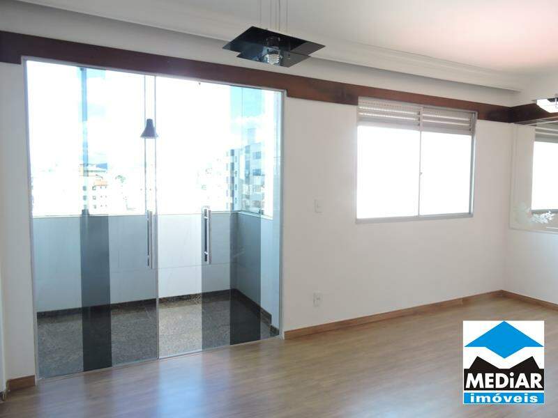 Apartamento à venda com 3 quartos, 88m² - Foto 2