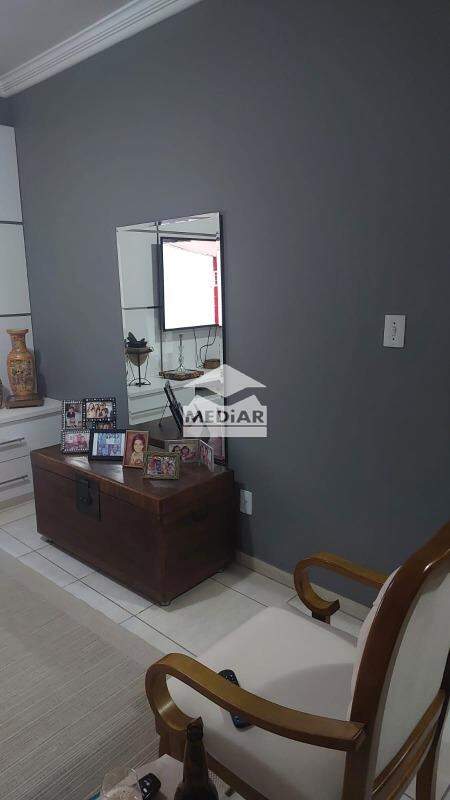 Apartamento à venda com 3 quartos, 95m² - Foto 4