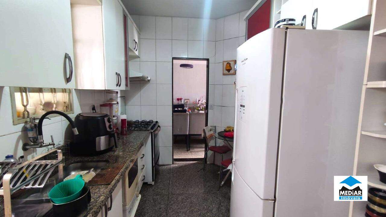 Casa à venda com 3 quartos, 144m² - Foto 5