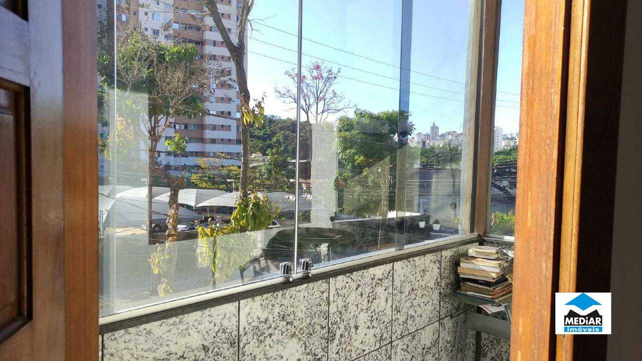 Casa à venda com 3 quartos, 144m² - Foto 14
